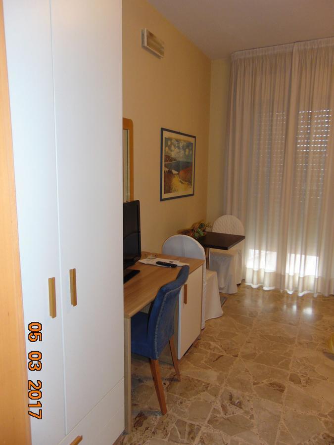 Hotel Mazzocchetti Citta Sant'Angelo Exterior foto