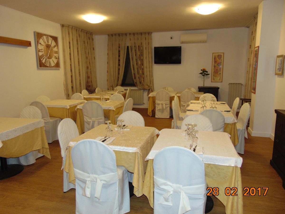 Hotel Mazzocchetti Citta Sant'Angelo Exterior foto